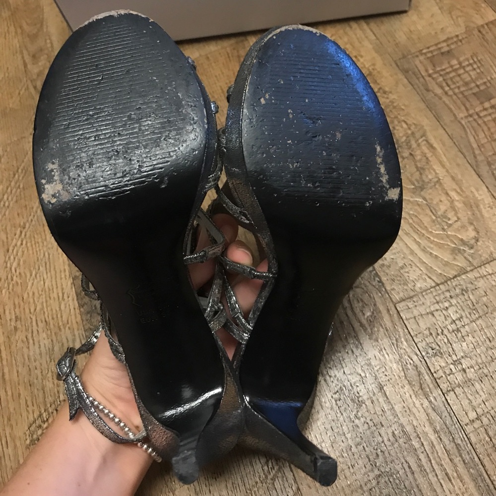Adrianna Papell Brandy Pewter Silver Sandals 8 - Picture 6 of 8